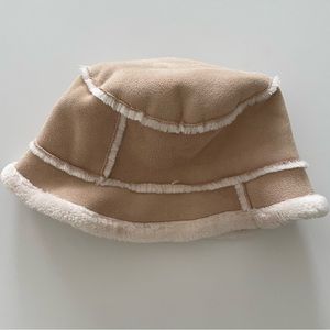 Cream Fleece Bucket Hat